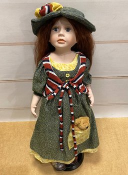 Большая фарфоровая кукла Кристина 55 см