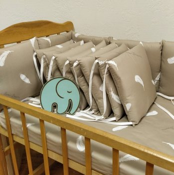Комплект в ліжечко з бортиками Пір'ячко 12 подушок сатин, без балдахіна